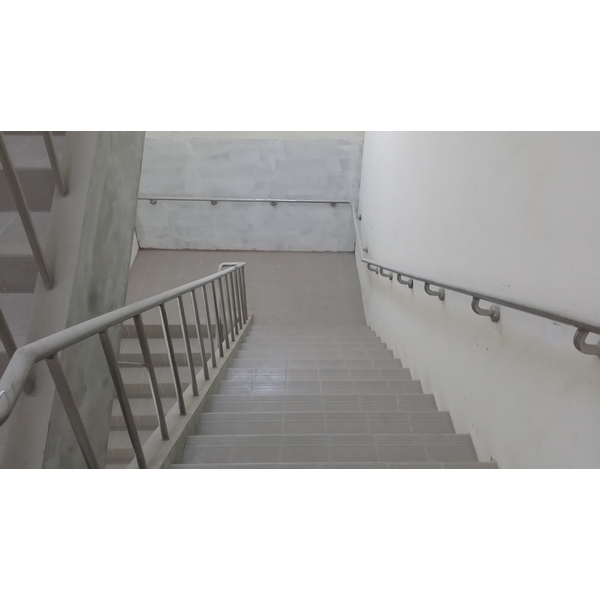 無障礙樓梯扶手介紹 新北 紫福金屬建材有限公司