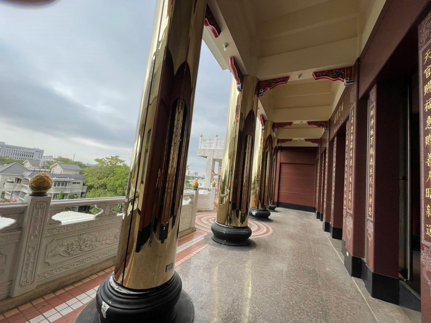 廟宇龍柱-鍍鈦金包柱