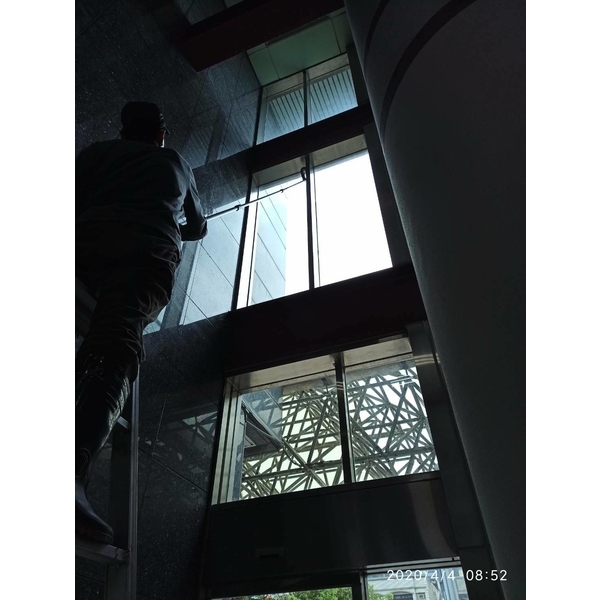 挑高玻璃清潔-翰民清潔有限公司