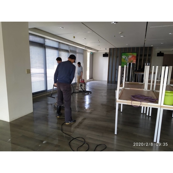 塑膠地板清潔打蠟-翰民清潔有限公司