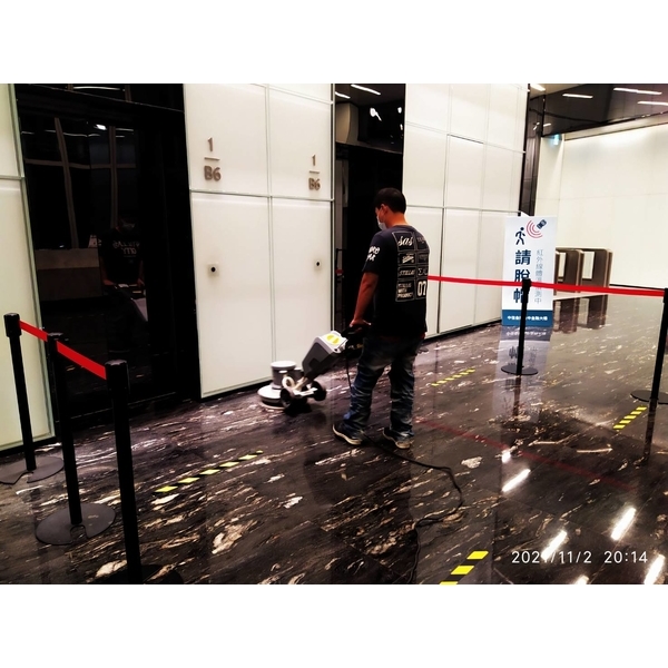 中信金融大樓-地板晶化保養,翰民清潔有限公司