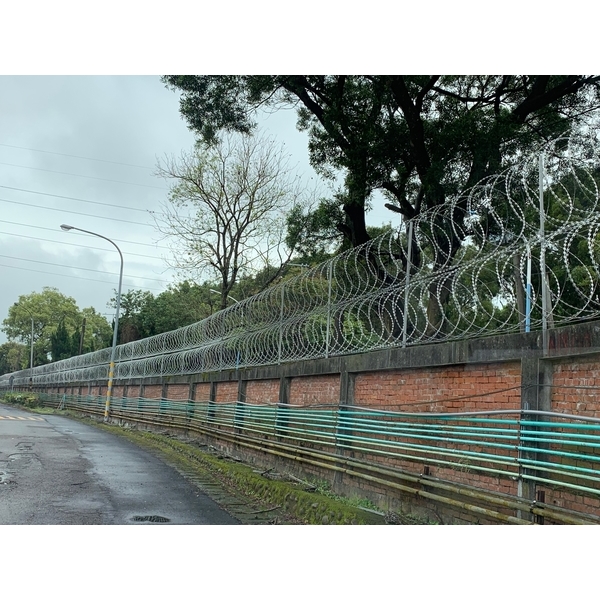 可聯結式機動防撞拒馬工程-銳鎮實業有限公司