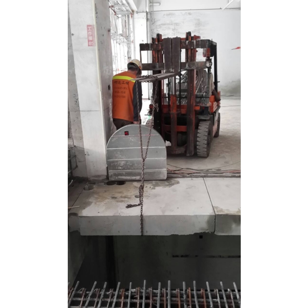 樓板切割+土石吊掛