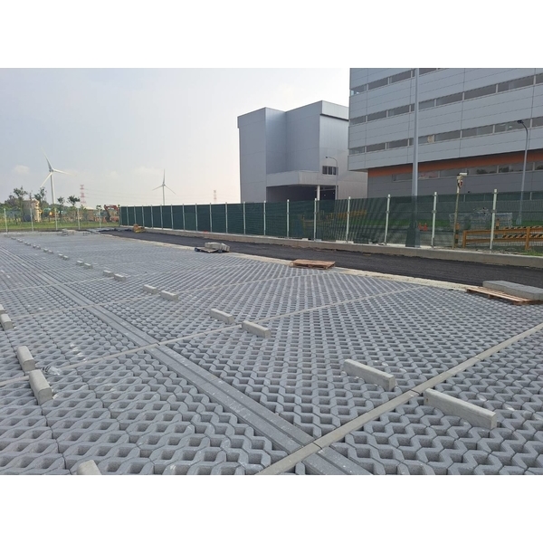 地磚舖設工程-梁禾企業有限公司