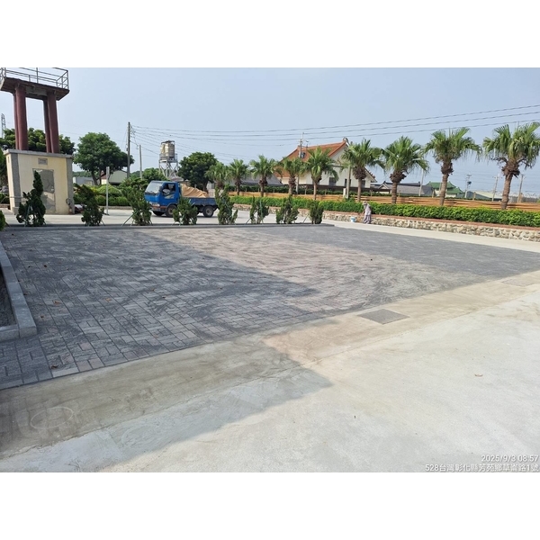 地磚舖設施工-梁禾企業有限公司