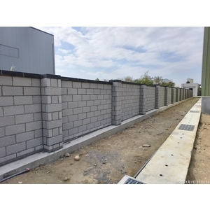 工廠圍牆磚瓦工程