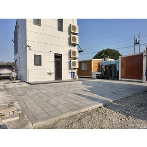 百歲磚地磚舖設