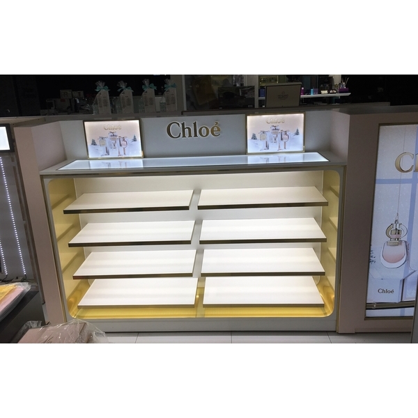 專櫃鐵件-振揚金屬設計工程行