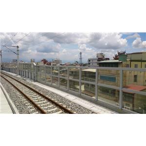 防碎線壓克力板 - 屏東火車站隔音牆