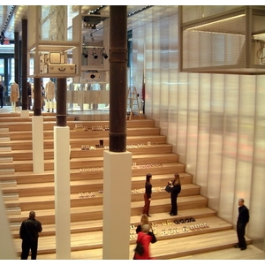 購物商場-隔間牆