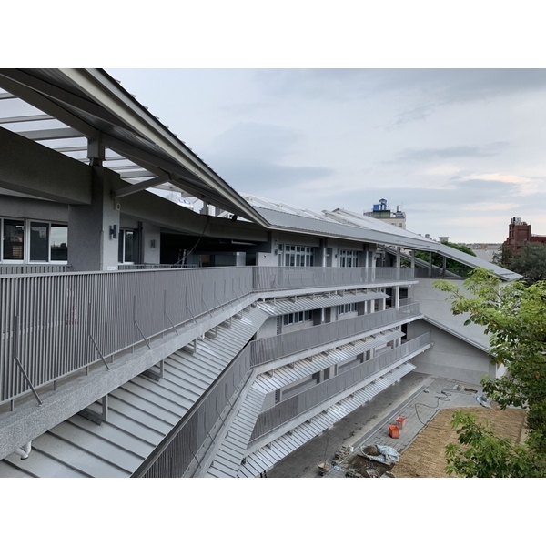 PC中空板 遮陽棚-佐東企業有限公司