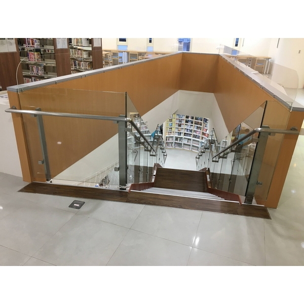 玻璃欄杆-上騰金屬有限公司