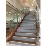 玻璃欄杆 - 上騰金屬有限公司