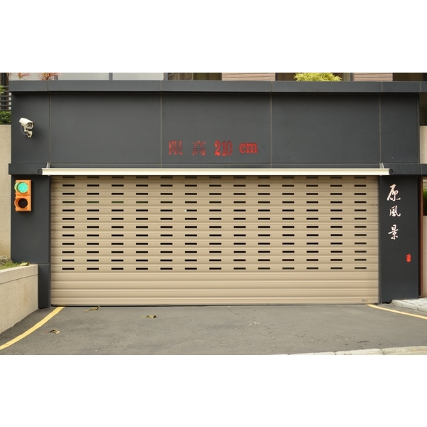 鋁合金捲門