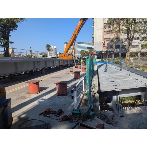 弘孝路人行橋新建工程