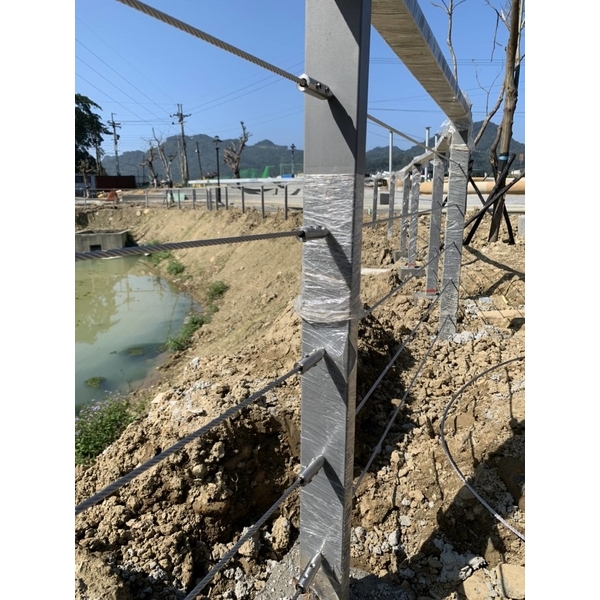 鋼索烤漆欄杆-世均工業有限公司