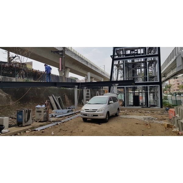 綠空鐵道軸線計畫(北段)人行環境改善工程-世均工業有限公司