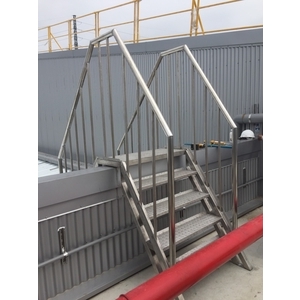 戶外龍骨梯