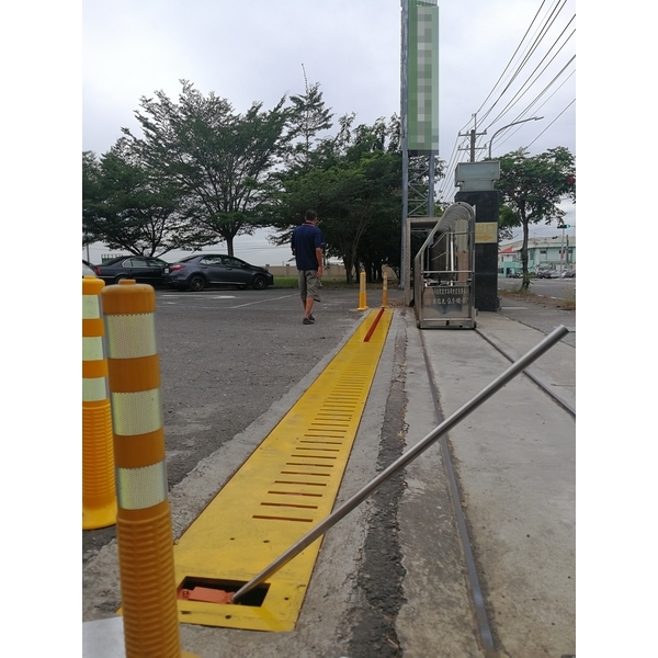 手動式虎牙地刺（附手動操作桿）