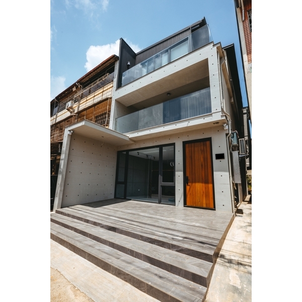 後製仿清水模－大坪頂舊翻新宅