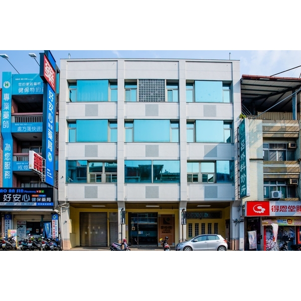 外牆拉皮－呂外科診所-興永泰塗裝工程有限公司