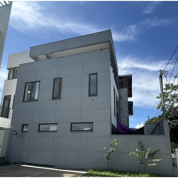 【最新完工實績｜仿清水模＋琺瑯漆雙工藝打造現代建築立面】-興永泰塗裝工程有限公司