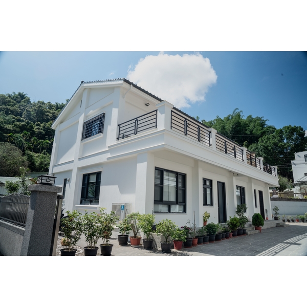 外牆珐瑯漆施工實績｜現代風格建築-興永泰塗裝工程有限公司