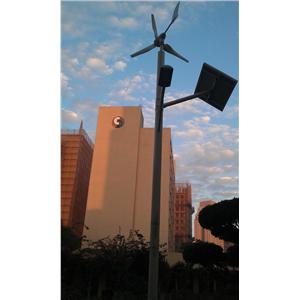 中華電信-風光互補路燈