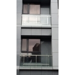 不銹鋼方管玻璃欄杆 - 紫福金屬建材有限公司