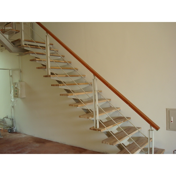 鋼梯+木扶手