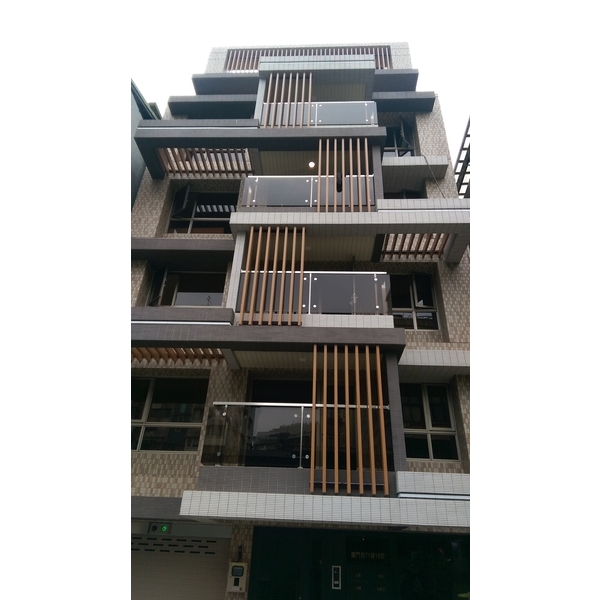 不銹鋼扣件玻璃欄杆