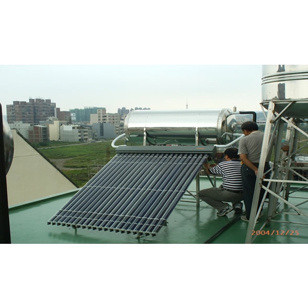 太陽能集熱器 太陽能集熱器,七色橋有限公司