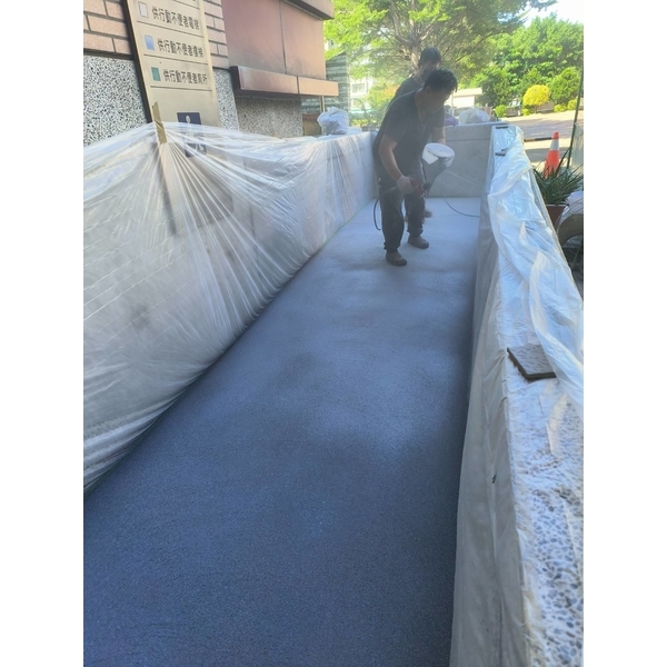 天然彩砂耐磨地坪