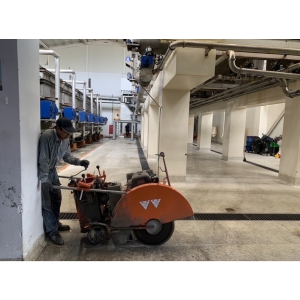 道路RcAc伸縮縫切割