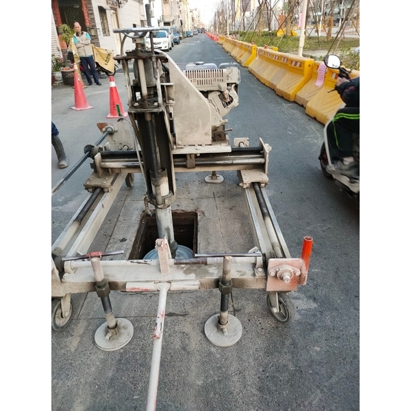 路平專案人手孔下地水平切割