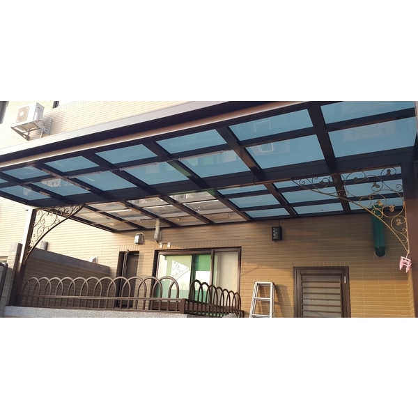 灰色隔熱板採光罩,竣宇國際企業有限公司