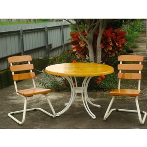 半戶外圓型實木休閒桌 , 玖盈事業股份有限公司