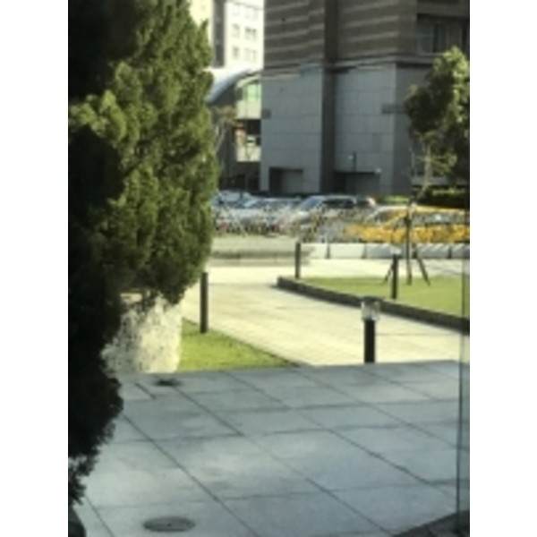 太陽能LED燈辦公大樓花園實績-驊灃企業有限公司