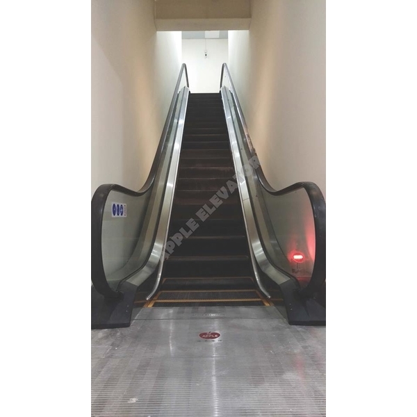 電扶梯,佳生工程企業有限公司