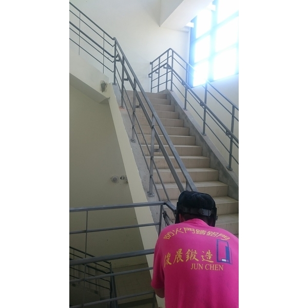 雙層殘障扶手,俊晨企業有限公司