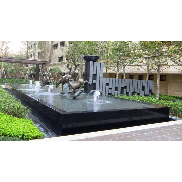 麋鹿造型喇叭花噴泉池,偉彤工程企業有限公司