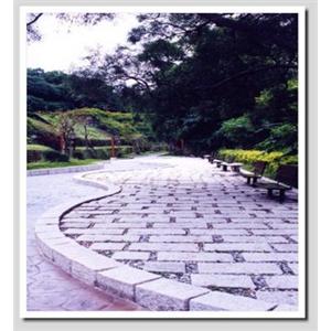 花蓮美崙山(鑿面花崗石板地舖)