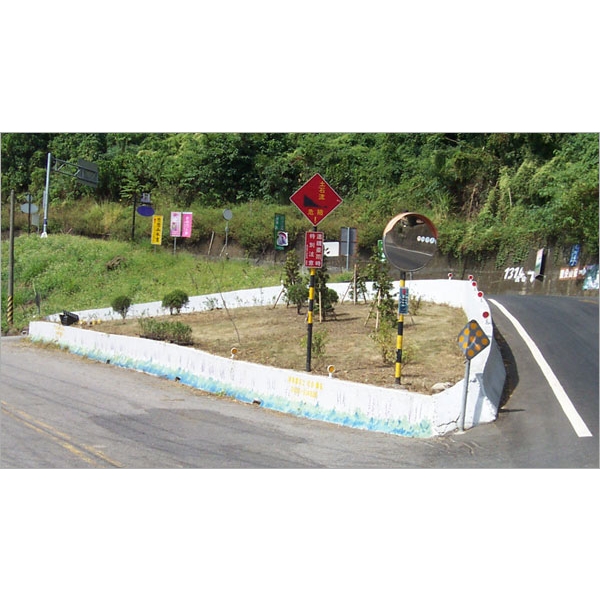 分隔島施作,宏信土木包工業