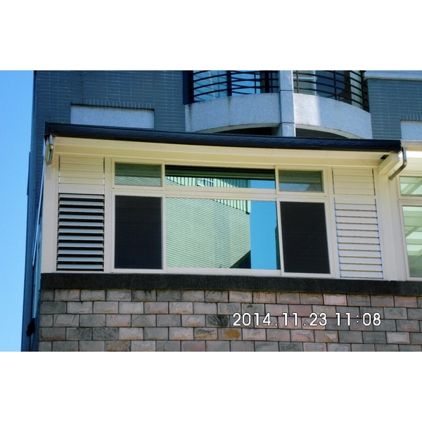 活動式百葉＆合併氣密-富立鋁門窗行