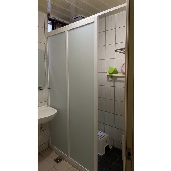 淋浴拉門-富立鋁門窗行