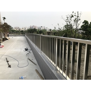 不鏽鋼圍牆欄杆