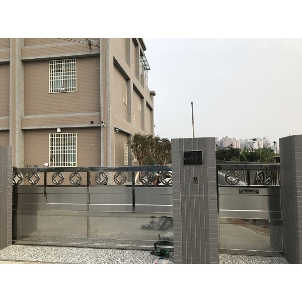 不鏽鋼電動大門、圍牆門,雅堂不銹鋼門窗廠