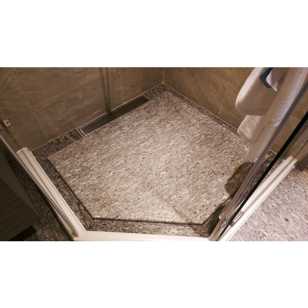 淋浴間地坪-亞麻綠-新東大理石股份有限公司