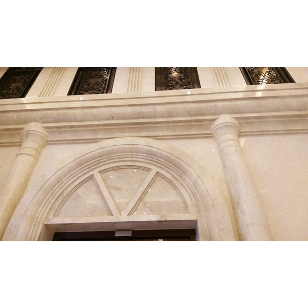 造型裝飾牆金牌米黃