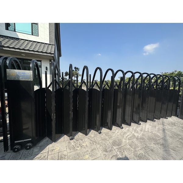 不銹鋼烤漆伸縮大門-咏達企業行